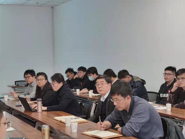 2-青年教师座谈会.jpg