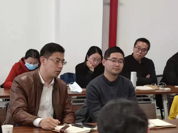 3-青年教师座谈会.jpg